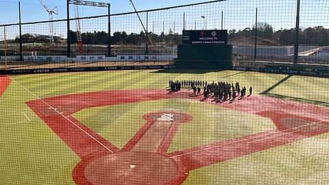 ジャイアンツ新人合同自主トレ2026 初日